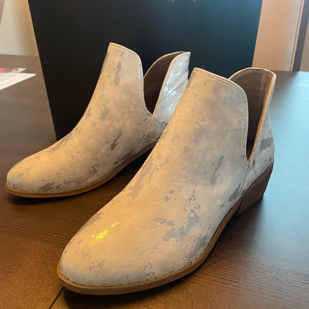 Corky’s Boutique Wayland Metallic Cut-Out Ankle Boots